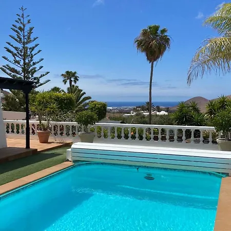 Dora Bella Lanzarote Villa *