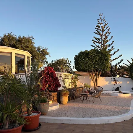 Dora Bella Lanzarote * Nazaret