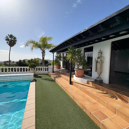 Dora Bella Lanzarote Villa *