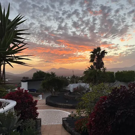 Dora Bella Lanzarote Βίλα *