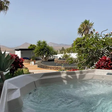 Dora Bella Lanzarote *