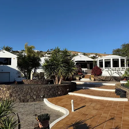 Dora Bella Lanzarote *