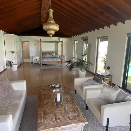 Dora Bella Lanzarote Nazaret