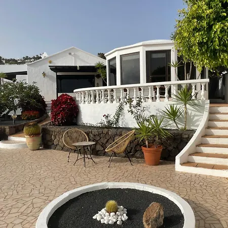 Dora Bella Lanzarote * Nazaret