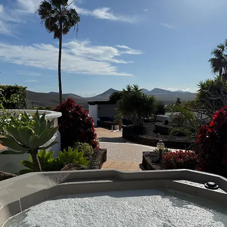 Dora Bella Lanzarote Nazaret