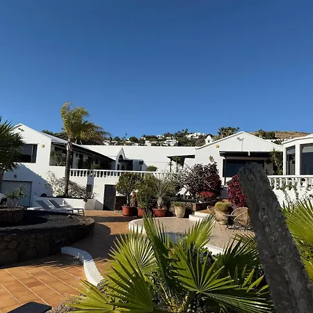 Dora Bella Lanzarote * Nazaret